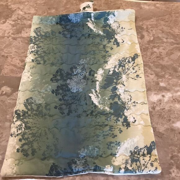 NWOT. Handcrafted Quilted Toy Animal/Doll Quilt and Pillow Set - Picture 6 of 9